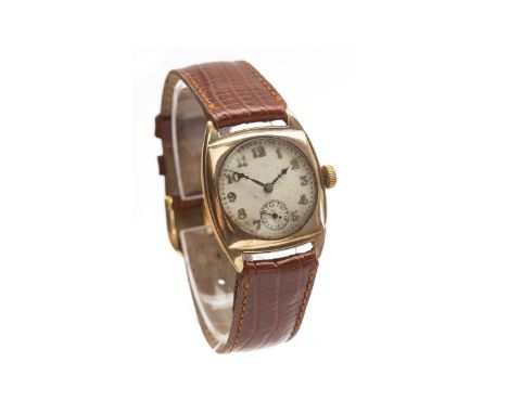 GENTLEMAN'S 1940S NINE CARAT GOLD MANUAL WIND WRIST WATCHunsigned 17 jewel movement, the round white dial with applied gold c
