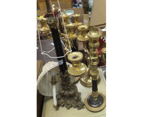 A collection of table lamps to include metal table lamp in the form of a Greek urn, columnar candlestick style table lamp on 