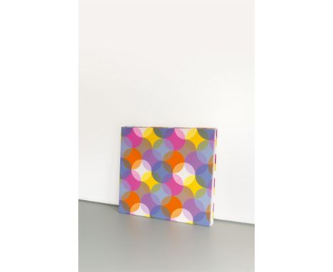Stefan Müller, Ohne Titel5-teiliger Bilderstapel: Diverse bedruckte Stoffe auf Keilrahmen Je 125 x 140 cm.ProvenienzPrivatsam