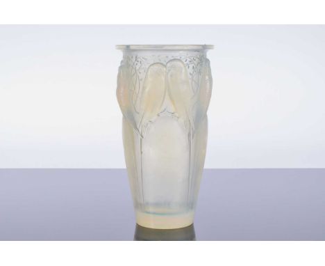 An Art Deco Rene Lalique opalescent glass Ceylan vase, 24.2cm high, decorated with pairs of parakeets (or Perruches), model n