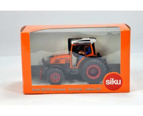 Siku 1/32 Fendt 208 Kommunal Tractor. M in Box.