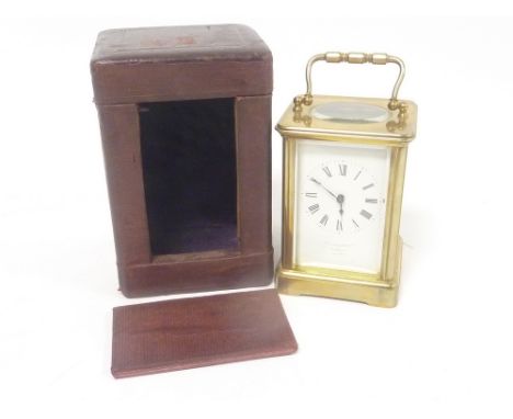 French carriage clock, cylinder timepiece in corniche case with painted panes after 'Watteau', with carrying case. 12cm.