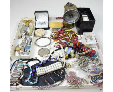 A collection of costume jewellery, to include ladies wristwatches, a pair of gold plated and onyx cufflinks, a silver bangle 