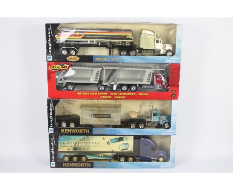 NewRay - Fast Lane - 4 x boxed American trucks in 1:32 scale including Kenworth car transporter, Peterbilt 379 tanker, Kenwor