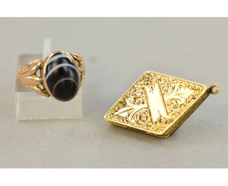 A VICTORIAN BACK AND FRONT LOCKET, with a 9ct banded agate ring, ring size M, approximate weight 3.1 grams