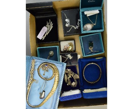 A BOX OF MIXED SILVER AND COSTUME JEWELLERY, including bangle, charm bracelet, necklaces etc