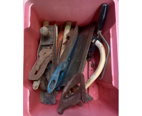 CARTON OF MISC HAND TOOLS &amp; A STANLEY BAILEY PLANE