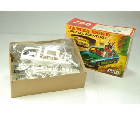 Airfix 1/24th scale James Bond 007 Aston Martin DB5 plastic kit. Appears complete with instructions and bagged contents. 