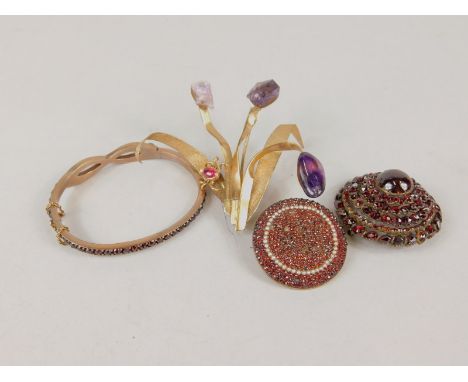 Various garnet style and other jewellery, elaborate flowerhead brooch, partially textured, unmarked, 7cm high, circular dome 