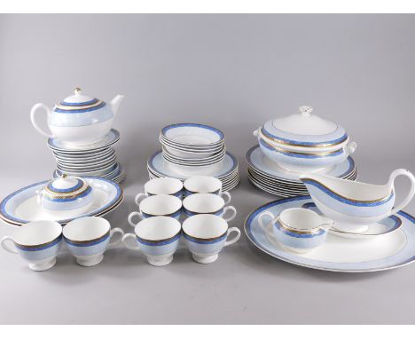 A Wedgwood Valencia pattern part service, to include oval serving plate, 35cm wide, teapot, lidded tureen, open vegetable dis
