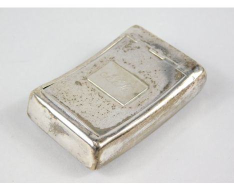 A George III silver and silver gilt snuff box, of curved rectangular outline with thimbled handle and (initial) outer cartouc