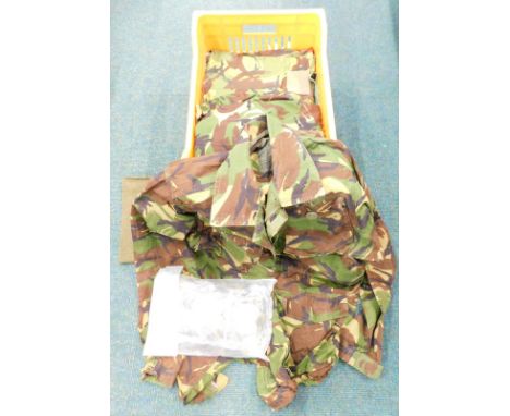 Various modern army khaki clothing, etc (various sizes, a quantity)