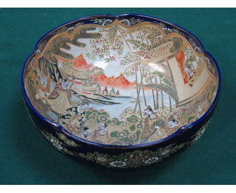 CERAMIC WAVE EDGED BOWL DECORATED WITH ORIENTAL FIGURES, SIGNED TO BASE, DIAMETER APPROXIMATELY 34cm 