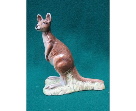 BESWICK GLAZED CERAMIC KANGAROO NO 2312 BY ALBERT HALLAM 12.5 cm