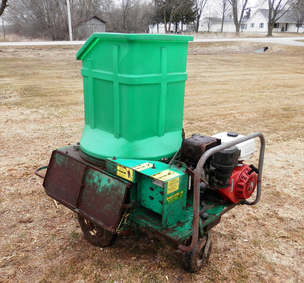 WIC portable bedding chopper, 13 hp Honda gas powered, fibeglass box