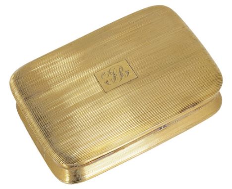 A GEORGE III GOLD SNUFF BOX, WILLIAM TANNER, LONDON, 1814oblong, concave sides, with all-over linear decoration, the lid engr