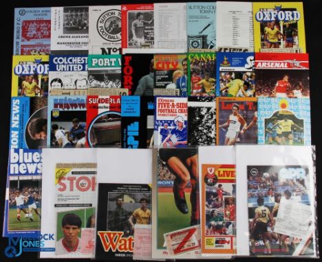 1983/84 Manchester Utd Div. 1 away match programmes complete season (21) including Nottingham Forest (single sheet insert plu