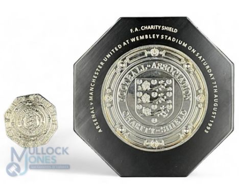 1993 Arsenal v Manchester Utd FA Reproduction Charity Shield and Badge (2)