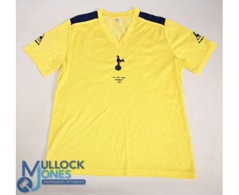 Tottenham Hotspur FC Away Football Shirt 1982 FA Cup Final Size Medium. le coq sportif (VG)