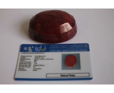 AN IGL &amp; I (INTERNATIONAL GEMOLOGICAL LABORATORIES AND INSTITUTE) CERTIFICATED NATURAL RUBY, oval mixed cut, 1024.25 Cts,