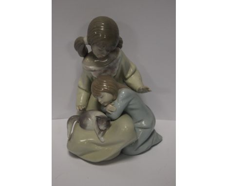 A LLADRO FIGURE GROUP of girls with kitten