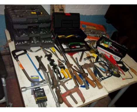 A SELECTION OF TOOLS AND TOOL BOXES WITH CONTENTS