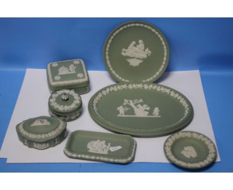 A SMALL COLLECTION OF GREEN WEDGWOOD JASPERWARE to include trinket boxes