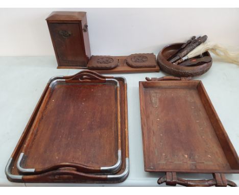 A collection of Treen, to include trays, bowls, comb, etc... No condition report on this lot, Please View.