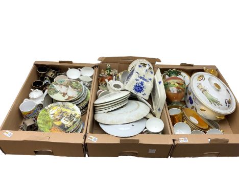 Collection of Victorian and later ceramics, to include large Royal Worcester Evesham tureen and gilt tea wares, Wedgwood, fig