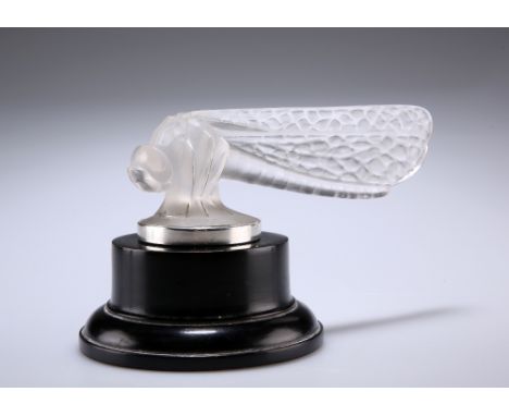 PETIT LIBELLULEA LALIQUE CAR MASCOT IN A SILVER COLLAR, hallmarked William Neale & Sons Ltd, Birmingham 1927, modelled as a d