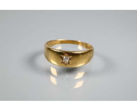 An 18ct yellow gold ring set small diamond, size P, approx 4g all in  