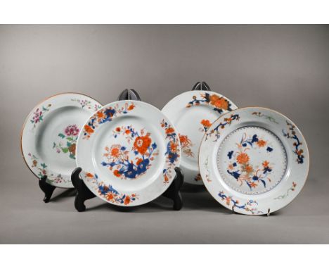 Three 18th century Chinese Imari plates, Kangxi period (1662-1722) Qing dynasty, all with floral designs painted in underglaz