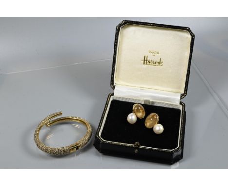 India Hicks - a gilt metal and diamanté bangle in original box to/w a pair of earrings set with cultured pearl and reticulate
