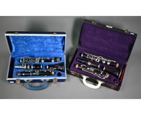 A vintage cased Buisson (Paris) rosewood clarinet to/w a Boosey &amp; Hawkes plastic clarinet (2)  