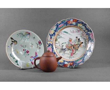 A Chinese Long Dan Dragons Egg Yixing tea pot and cover with moulded finial, the rounded body with short tapered spout and lo