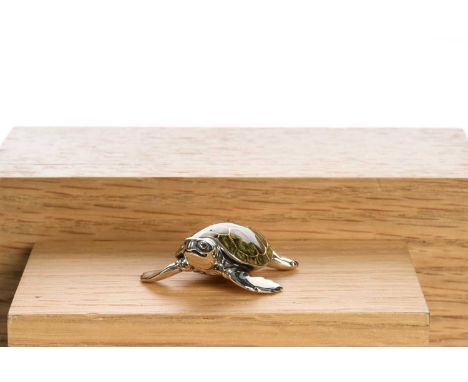 SILVER AND ENAMEL MINIATURE FIGURE, SATURNO modelled as a sea turtle4.3cm longQty: 30g