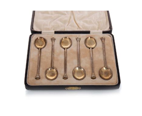 SET OF SIX GEORGE V SILVER GILT AND HARLEQUIN ENAMEL COFFEE SPOONS, WILLIAM SUCKLING LTD, BIRMINGHAM 1931 in fitted caseQty: 