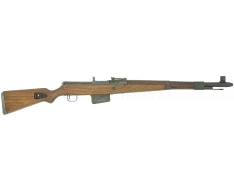  LL 580mm, TL 1140mm. Von der Fa. Walther entwickelter Selbstlader mit Staudüse und Stützklappenverschluss. Leitkurvenvisier 