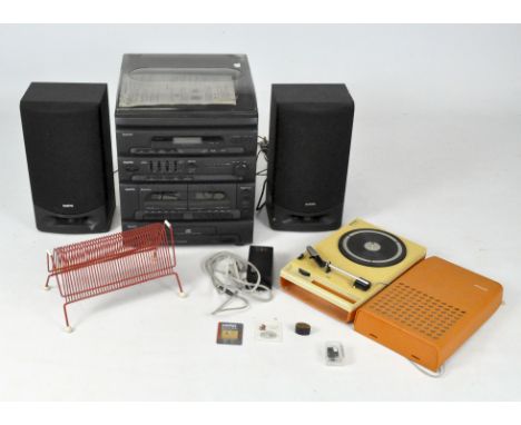 A Sanyo Hi Fi record player together with a pair of SX-850 speakers and some record racks