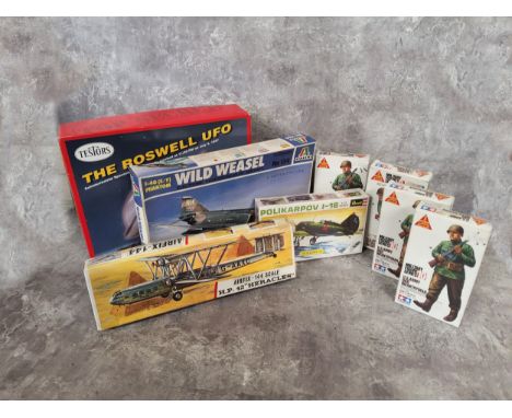 Tamiya 1/25 scale Military Figure Series including 3 x U.S. Army BAR Infantryman &amp; Attacking Infantryman; a Testors 1/48 