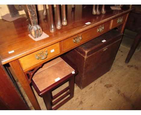 19th Century mahogany side table in 18th Century style, the moulded top above three drawers with brass handles and square cut