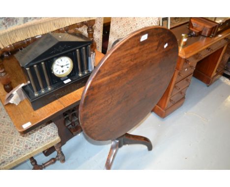 George III mahogany circular pedestal table with turned column support on tripod base