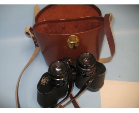 Cased pair of Carl Zeiss 8 x 30 compact binoculars