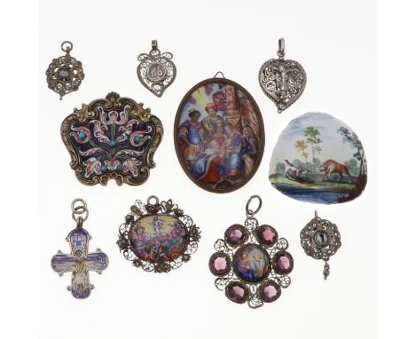 including various antique filigree and enamel pendants and various other items. ** All with some wear.