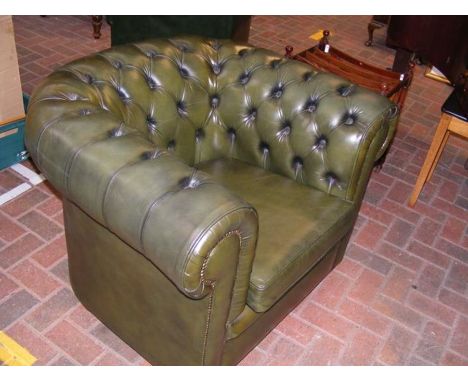 The matching button back easy chair 