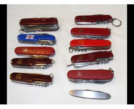 A selection of vintage penknives