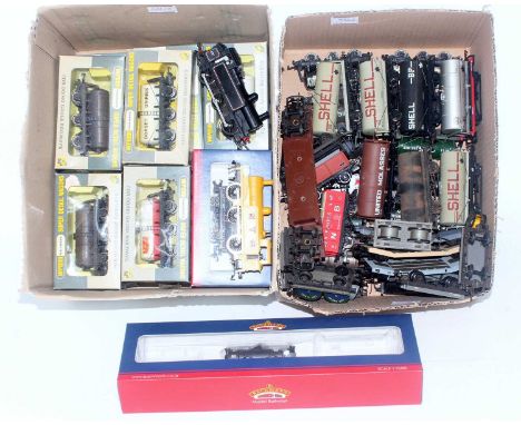 Two small boxes containing mixed makers items by Wrenn Railways, Hornby, and others, North Thames Gas 0-6-0 tank engine, 40+ 