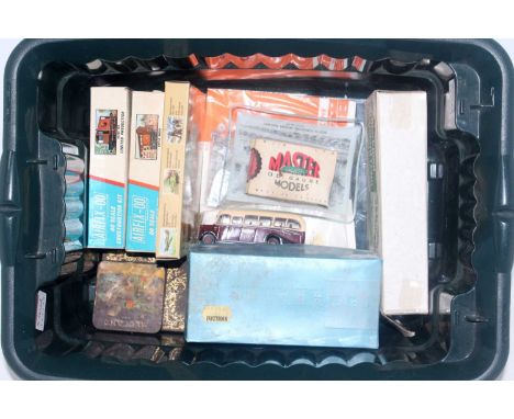 Tray containing mixed items, all ex model makers workshop, 4HD coaches and 3 wagons, Hornby Pullman observation car, various 