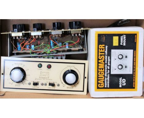 Three Gaugemaster controllers without outer casings for baseboard mountings; Series UD double track, single track with brake 