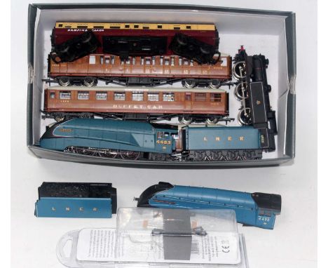 Hornby R2888M "Kingfisher" A4 LNER 4483 loco and tender (E) with Airfix/Pallitoy N2 0-6-2 BR 69531, bodies only for A4 Gresle